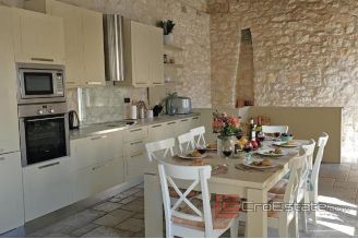 015 5490 30 Brac traditional stone house with pool and sea view for sale