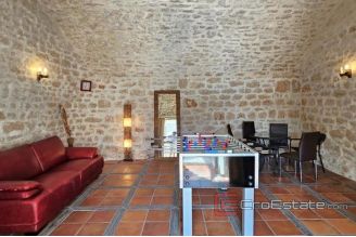 015 5490 30 Brac traditional stone house with pool and sea view for sale