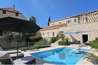 015 5490 30 Brac traditional stone house with pool and sea view for sale