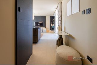 019 2053 46 Porec designer single storey villa with pool for sale