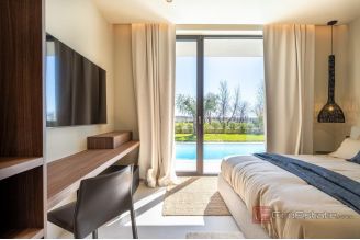 017 2053 47 Porec single storey villa with pool for sale