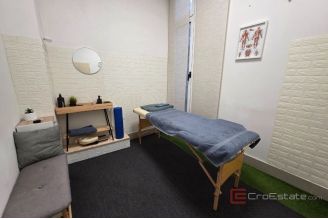 005 2061 03 Split Lovret multipurpose business space for rent