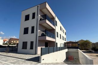 013 2058 04 Sibenik spacious two storey apartment in a quiet location for sale