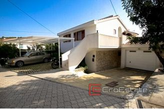 13 2014 09 Ciovo house first row for sale