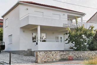 001 2060 04 Ciovo Detached house with two apartments near the sea for sale