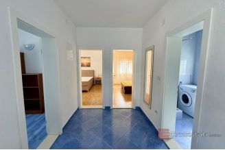 018 2060 04 Ciovo Detached house with two apartments near the sea for sale