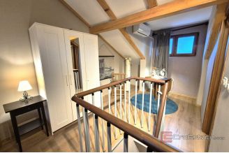 013 1021 48 Krk two storey apartment near the beach for sale