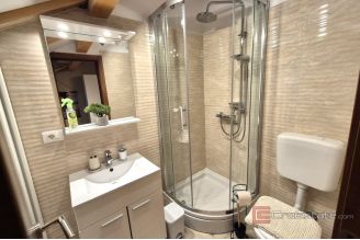 013 1021 48 Krk two storey apartment near the beach for sale