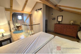 013 1021 48 Krk two storey apartment near the beach for sale