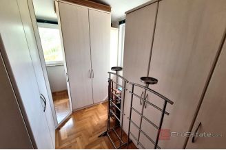 015 1021 49 Krk house with sea view for sale