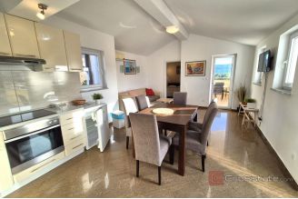 013 1021 50 Krk two bedroom apartment with sea view for sale