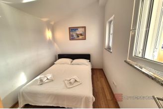 013 1021 50 Krk two bedroom apartment with sea view for sale