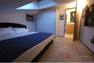 009 1021 52 Krk apartment with big terrace and sea view for sale