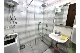 008 1021 53 Krk One bedroom apartment near the sea for sale