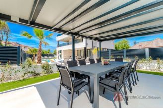 020 2043 208 Zadar Villa with pool and an open sea view for sale