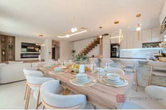 020 2043 208 Zadar Villa with pool and an open sea view for sale