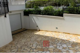 19 2021 30 Rogoznica house for sale by the sea