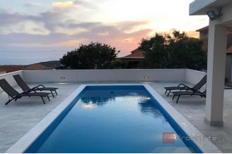 012 5492 30 Rogoznica Detached house with pool for sale