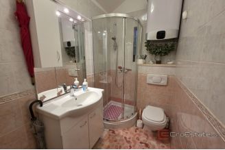 007 2061 05 Split Znjan Two bedroom apartment with panoramic sea view for sale