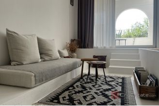 012 2061 06 Solta modern villa in the heart of a dalmatian village for sale