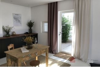 012 2061 06 Solta modern villa in the heart of a dalmatian village for sale