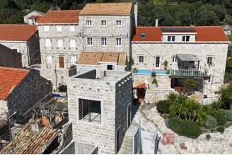 016 2052 122 Peljesac stone house with sea view for sale