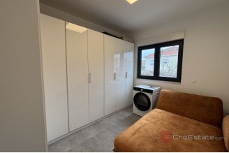 014 2035 359 Trogir Modern two bedroom apartment near the city center for rent