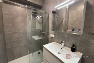 014 2035 359 Trogir Modern two bedroom apartment near the city center for rent