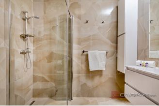 012 2060 06 Trogir renovated apartment with sea view and garden for sale