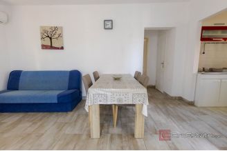 018 2057 27 Ciovo vacation house first row to the sea for sale