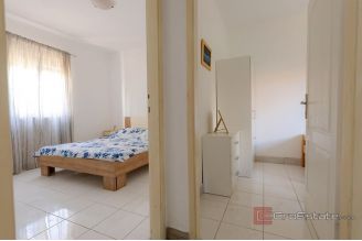 018 2057 27 Ciovo vacation house first row to the sea for sale