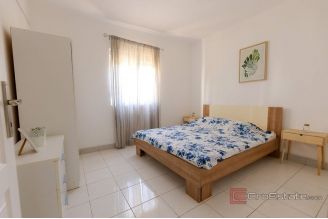 018 2057 27 Ciovo vacation house first row to the sea for sale