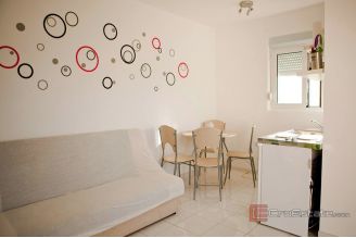 018 2057 27 Ciovo vacation house first row to the sea for sale