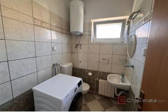 006 2016 703 Kastela Three bedroom apartment near the sea for rent