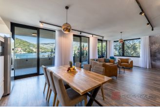 001 2052 123 Korcula apartment first row to the sea for sale