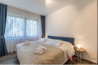 013 2052 123 Korcula apartment first row to the sea for sale