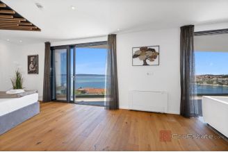 020 2035 364 Ciovo Luxury villa with pool and an open sea view for sale