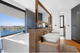 020 2035 364 Ciovo Luxury villa with pool and an open sea view for sale