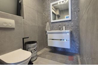 016 2047 125 Vodice Modern villa with pool for sale