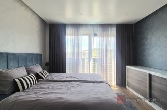 016 2047 125 Vodice Modern villa with pool for sale