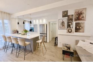 009 2060 07 Solin modern two bedroom apartment with big garden for sale