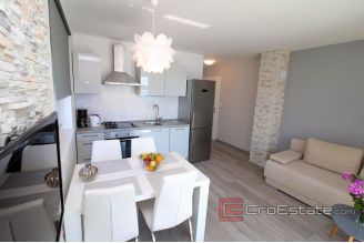 015 2021_28 house first row to the sea for sale Rogoznica