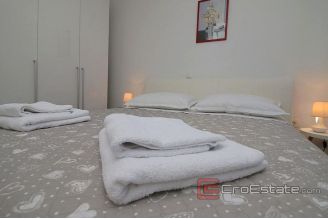 015 2021_28 house first row to the sea for sale Rogoznica