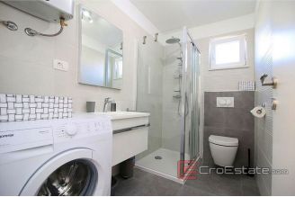 015 2021_28 house first row to the sea for sale Rogoznica