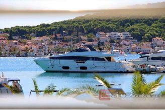 015 2021_28 house first row to the sea for sale Rogoznica