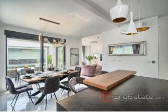 011 2057 29Split area luxury villa with pool and sea view for sale