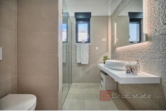 011 2057 29Split area luxury villa with pool and sea view for sale