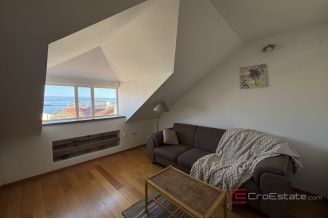 018 2035 367 Split Center Furnished two bedroom apartment for sale