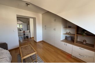 018 2035 367 Split Center Furnished two bedroom apartment for sale