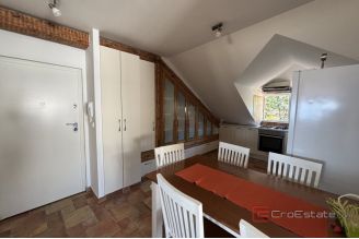 018 2035 367 Split Center Furnished two bedroom apartment for sale